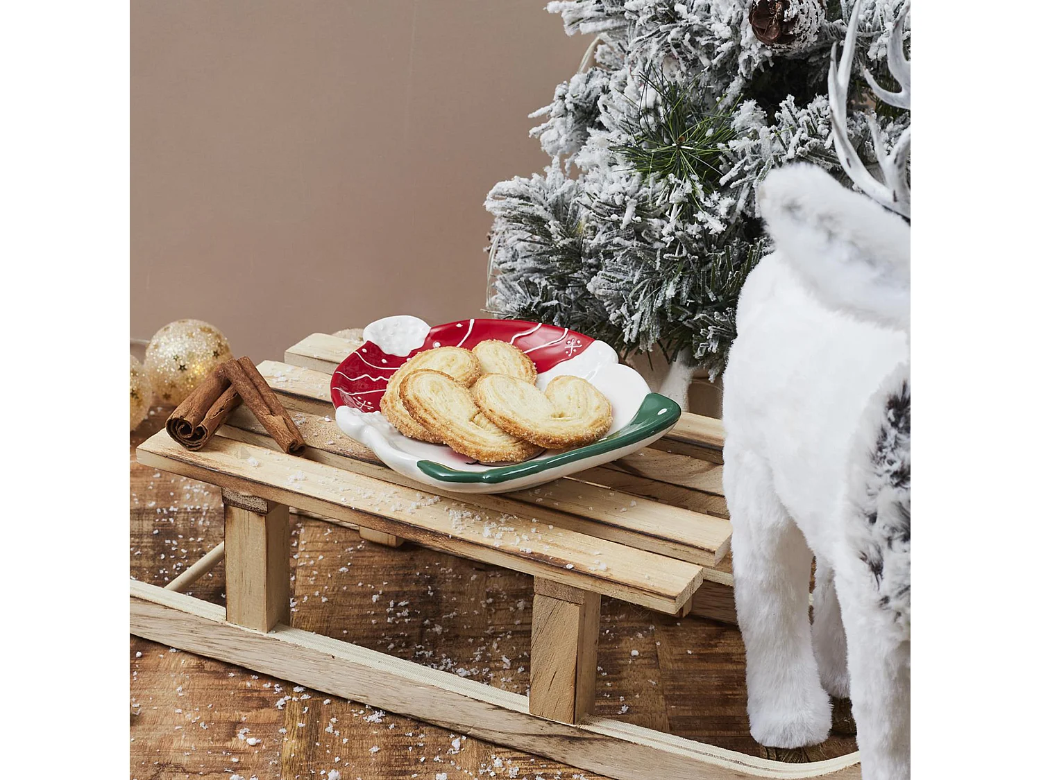 Plat en céramique collection CHRISTMAS TIME modèle bonhomme de neige