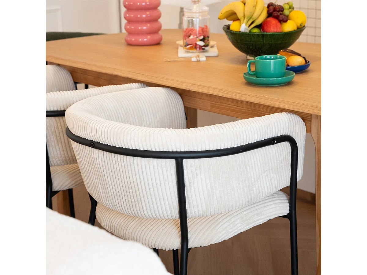 Lot de 2 fauteuils de table en velours côtelé beige, piètement noir - Malone