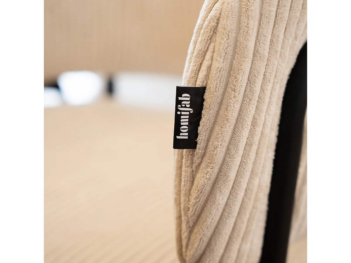 Lot de 2 fauteuils de table en velours côtelé beige, piètement noir - Malone