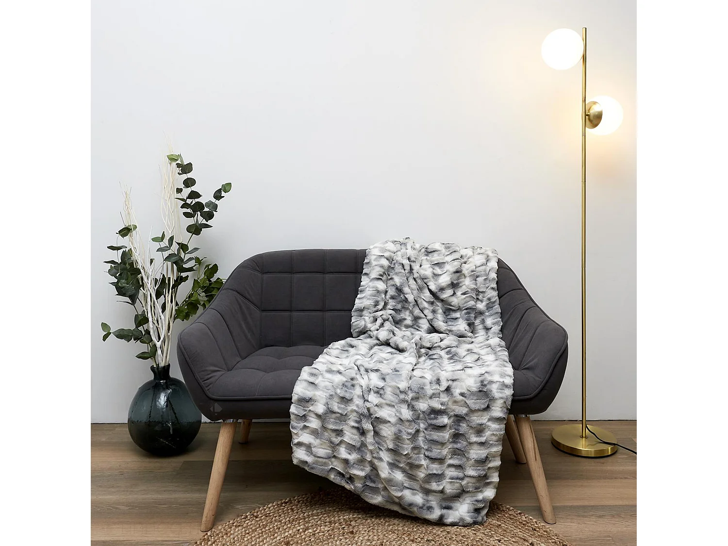 Plaid en polyester 140x200 cm NINA fausse fourrure bicolore noir et blanc