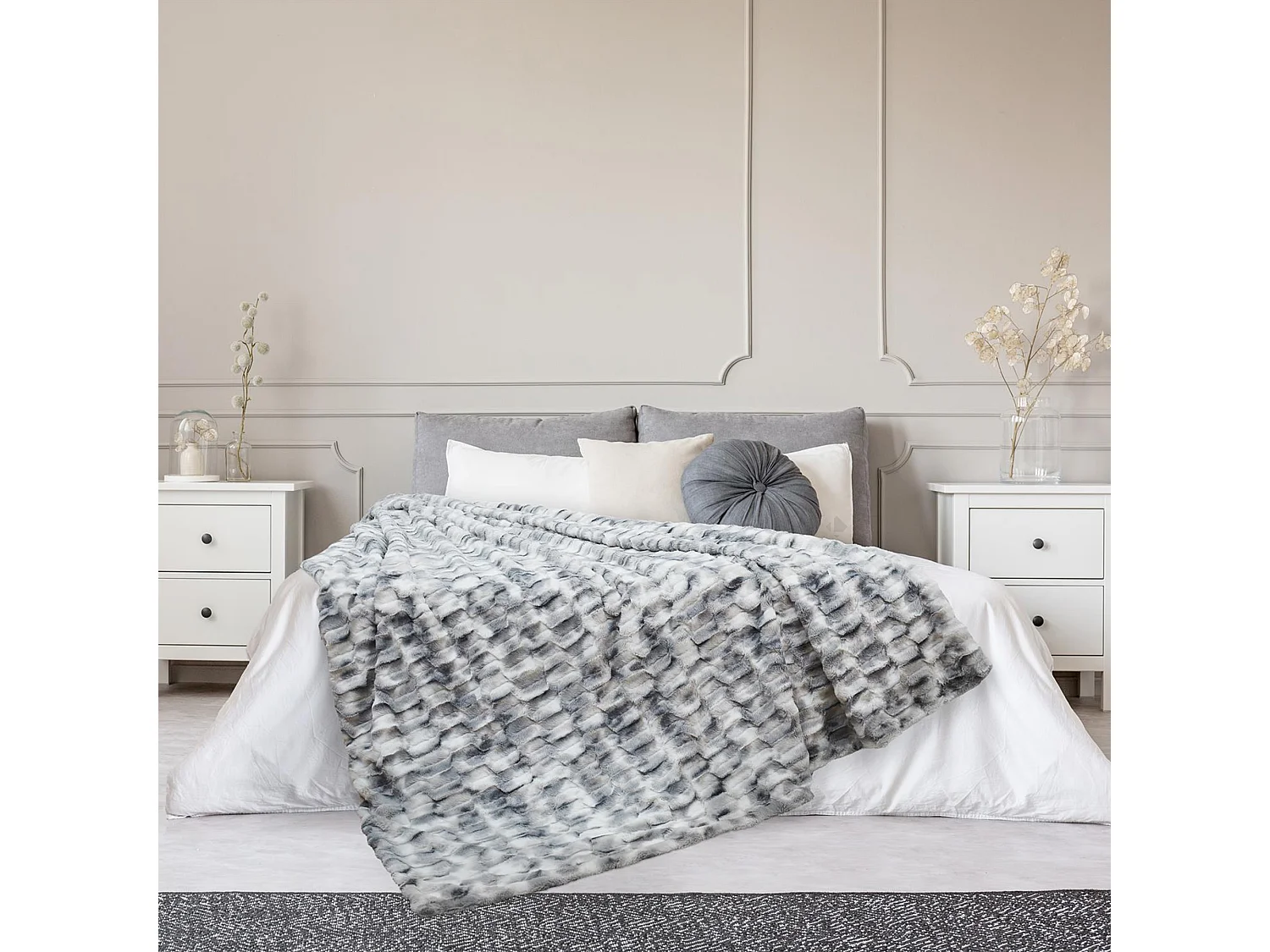 Plaid en polyester 140x200 cm NINA fausse fourrure bicolore noir et blanc