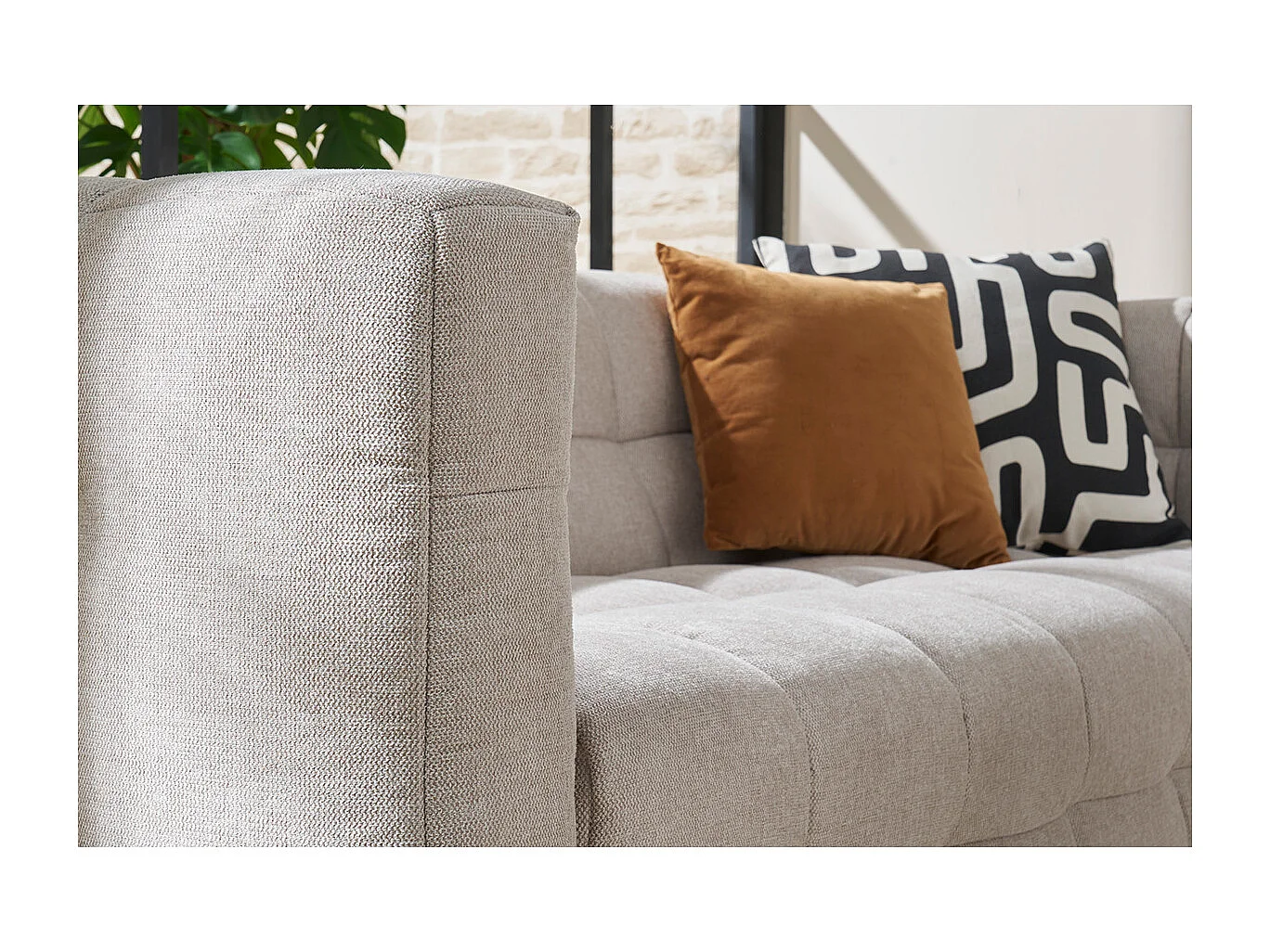 Canapé design 3 places en tissu effet velours texturé beige CORTO