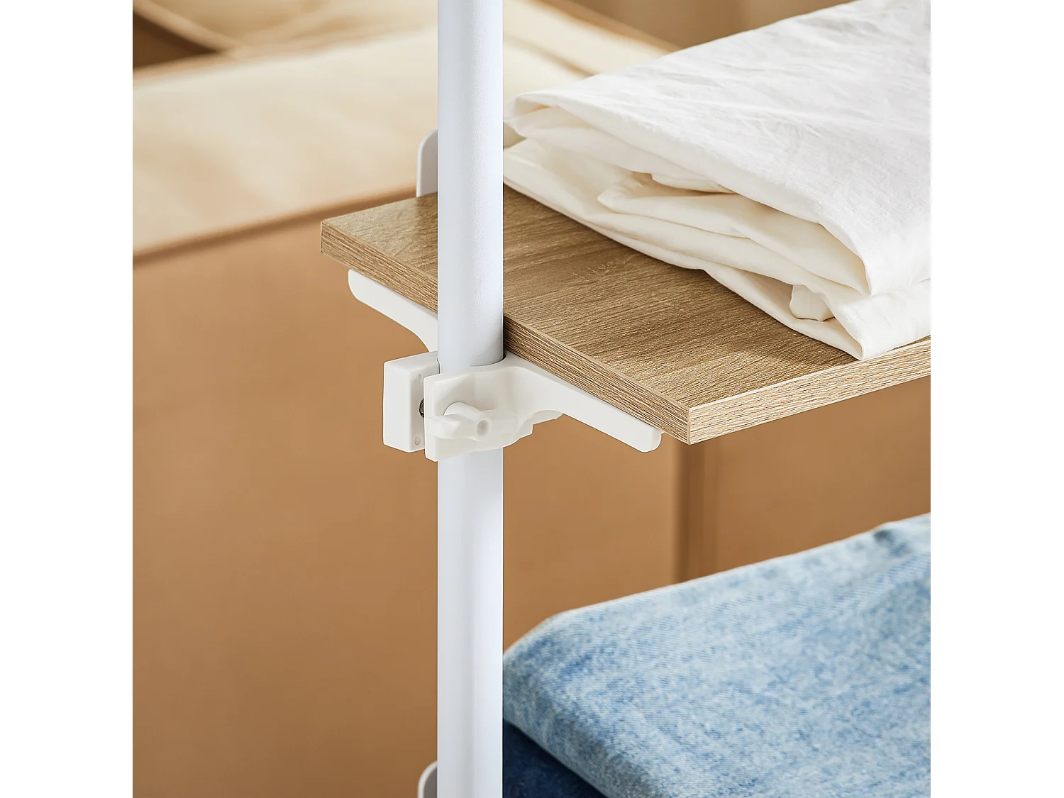 SoBuy KLS14-WN Télescopique Porte-vêtements Porte-manteau Réglable, 1 Barre, 3 Étagères et 1 Vêtement fork, L97 x H(193-262) cm