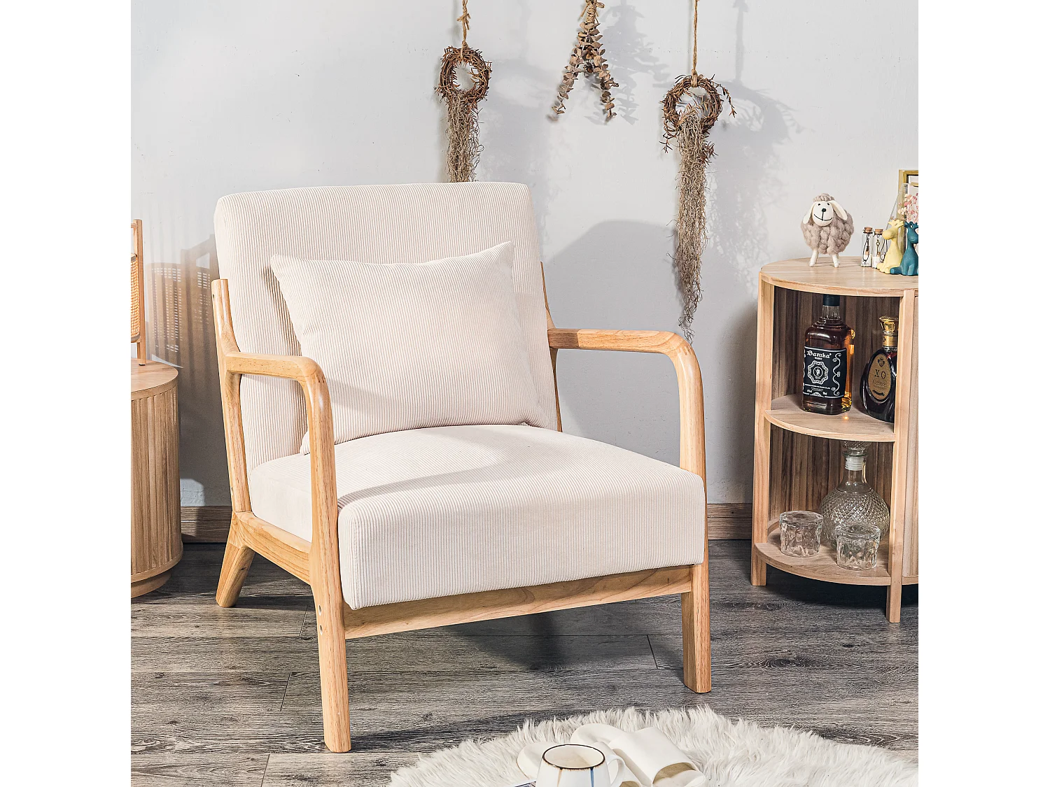 Fauteuil de salon en bois massif et velours côtelé beige