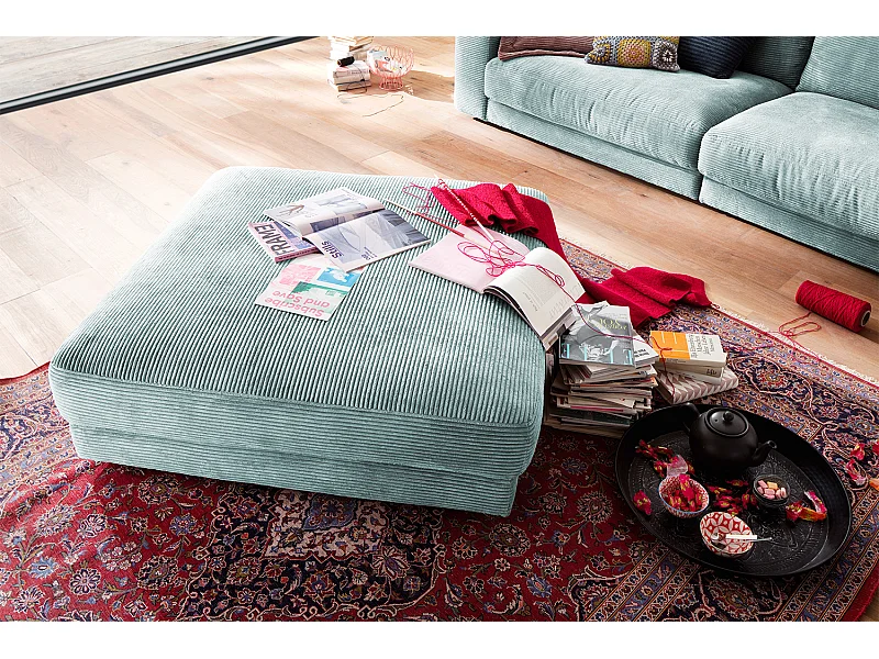 Pouf rembourré - bleu clair Velours côtelé - MADELINE