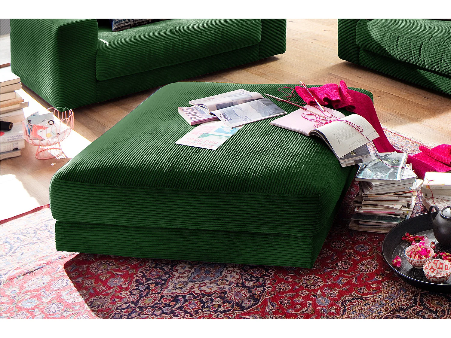 Polsterhocker - Dunkelgrün Cord - MADELINE