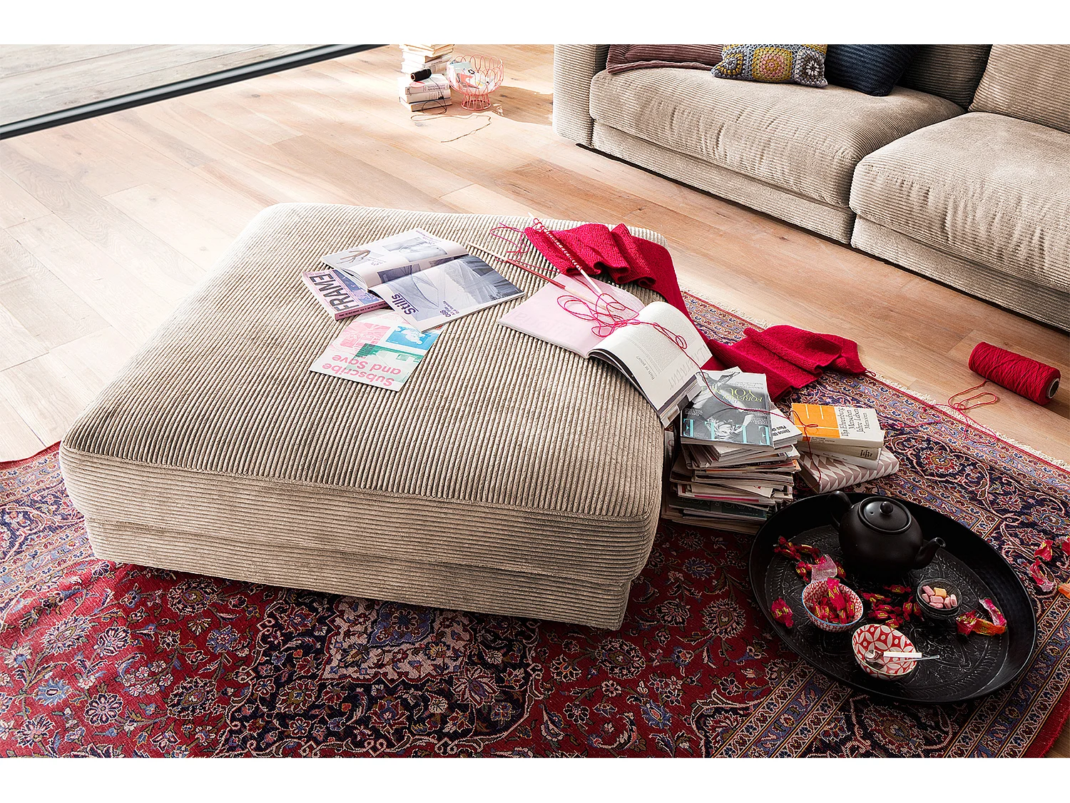 Pouf rembourré - taupe Velours côtelé - MADELINE