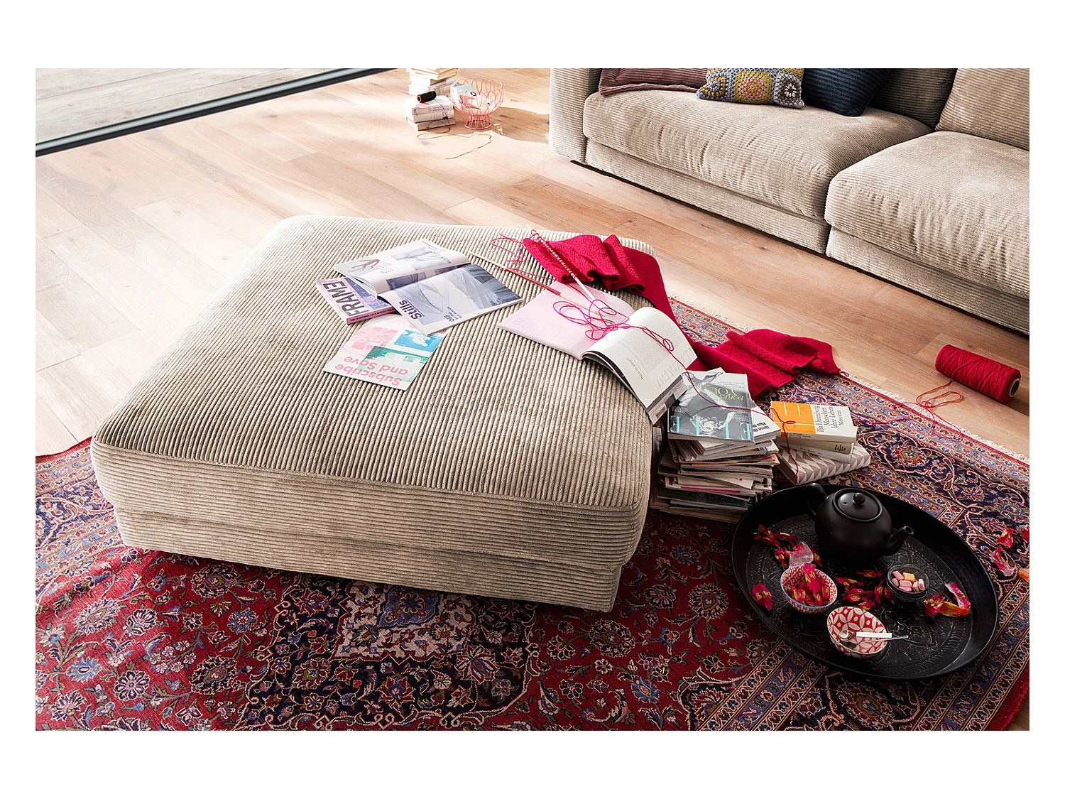 Pouf rembourré - taupe Velours côtelé - MADELINE