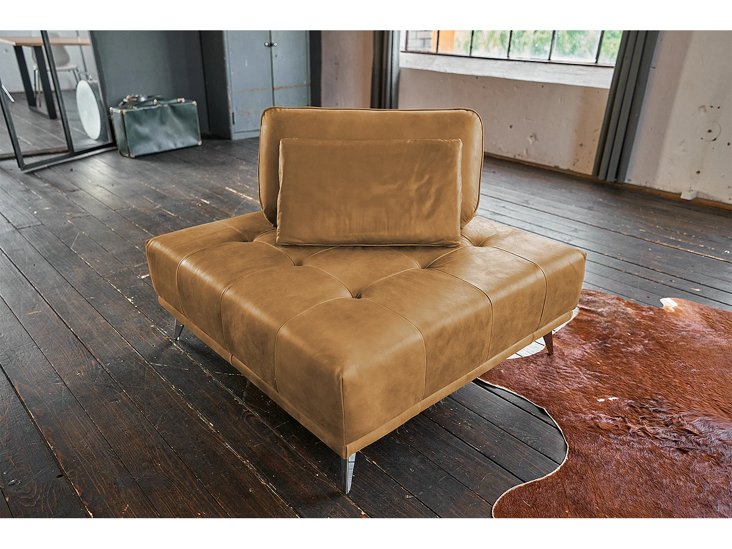 Pouf rembourré - marron cuir - WIOLO