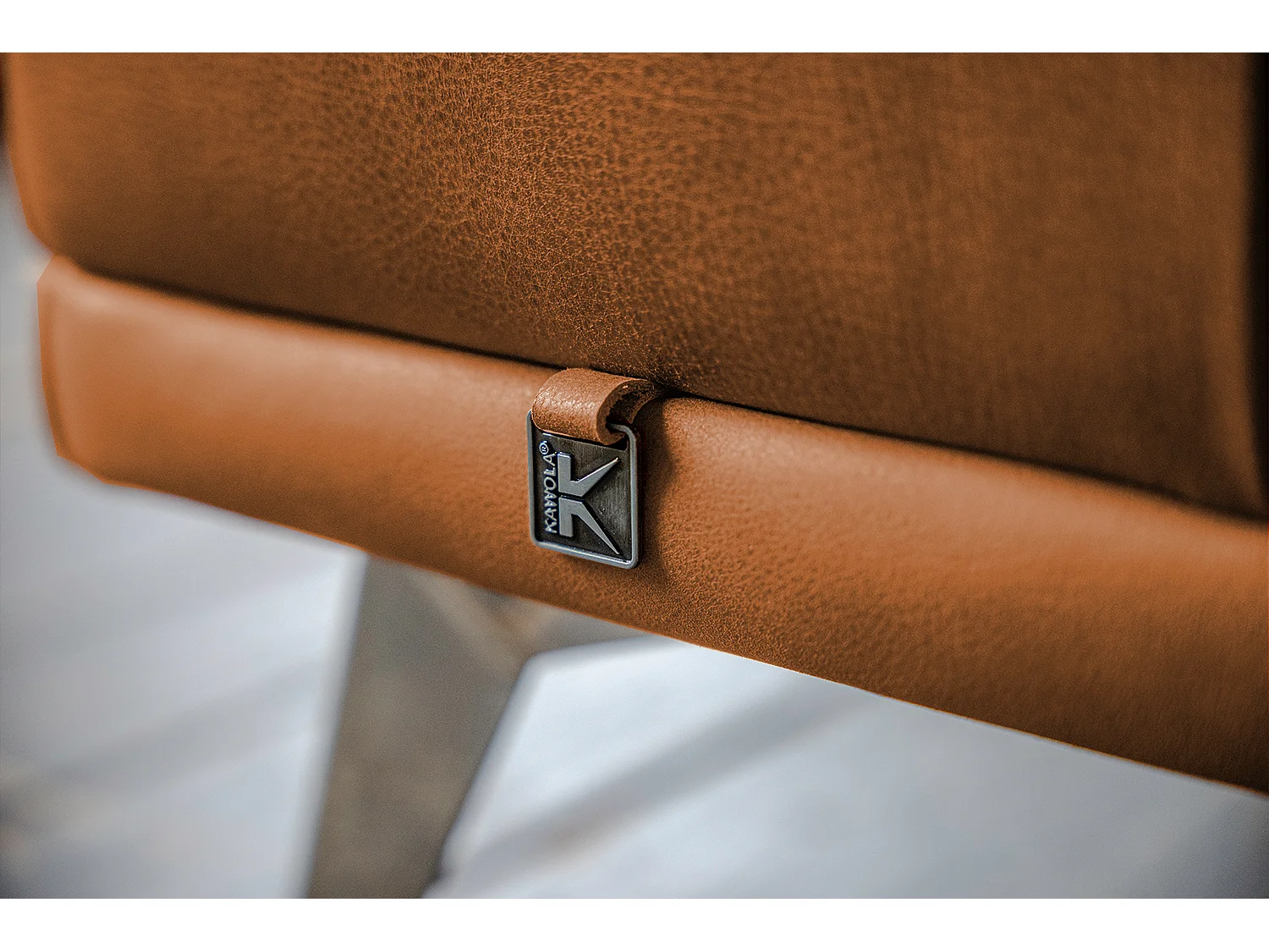 Pouf rembourré - marron cuir - WIOLO