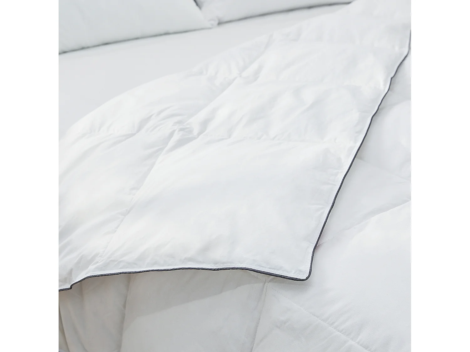 Couette 135 x 200 cm en duvet d’oie 96 % - 220 g/m² - PIKOLIN HOME
