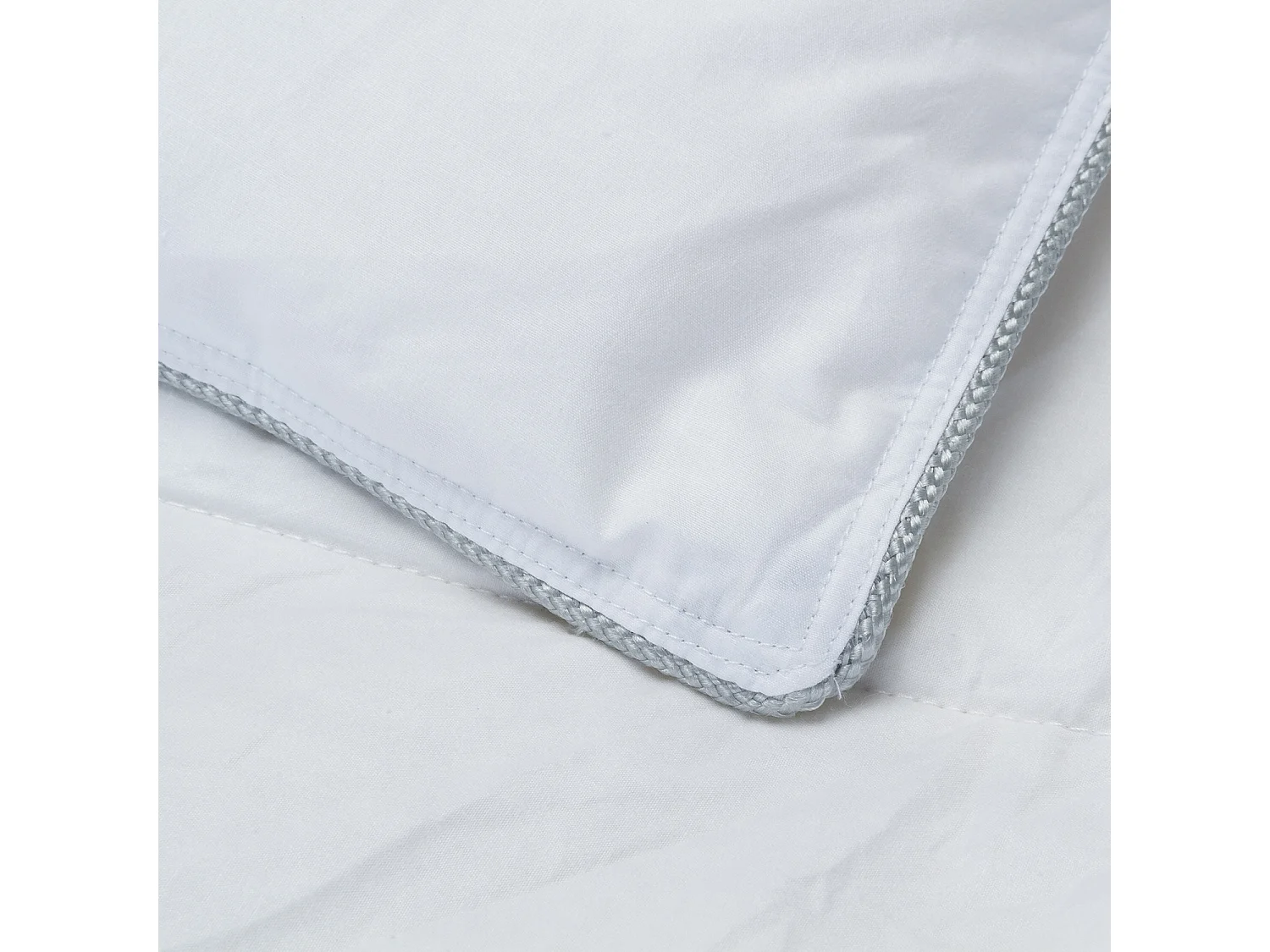 Piumino da 240 x 220 cm in piuma e piumino da 5 cm - ESSENTIAL di PIKOLIN HOME