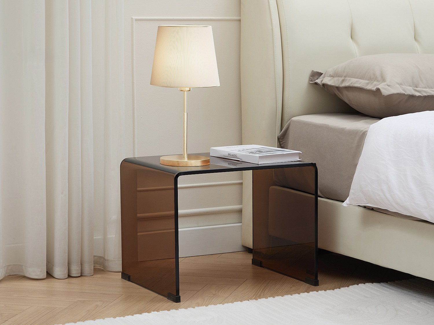 Nachttisch - gebogenes Sicherheitsglas - Braun - SUZANA günstig online kaufen