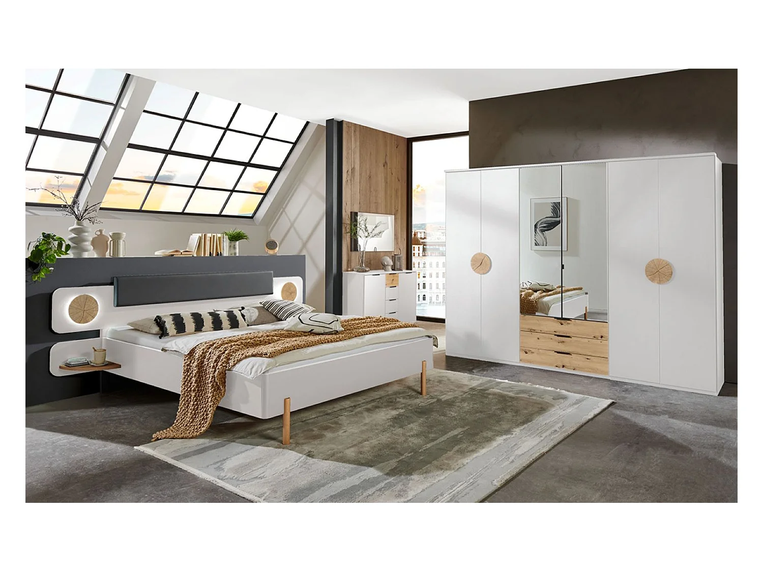Ensemble de chambre à coucher complète coloris blanc, rechampis imitation bois