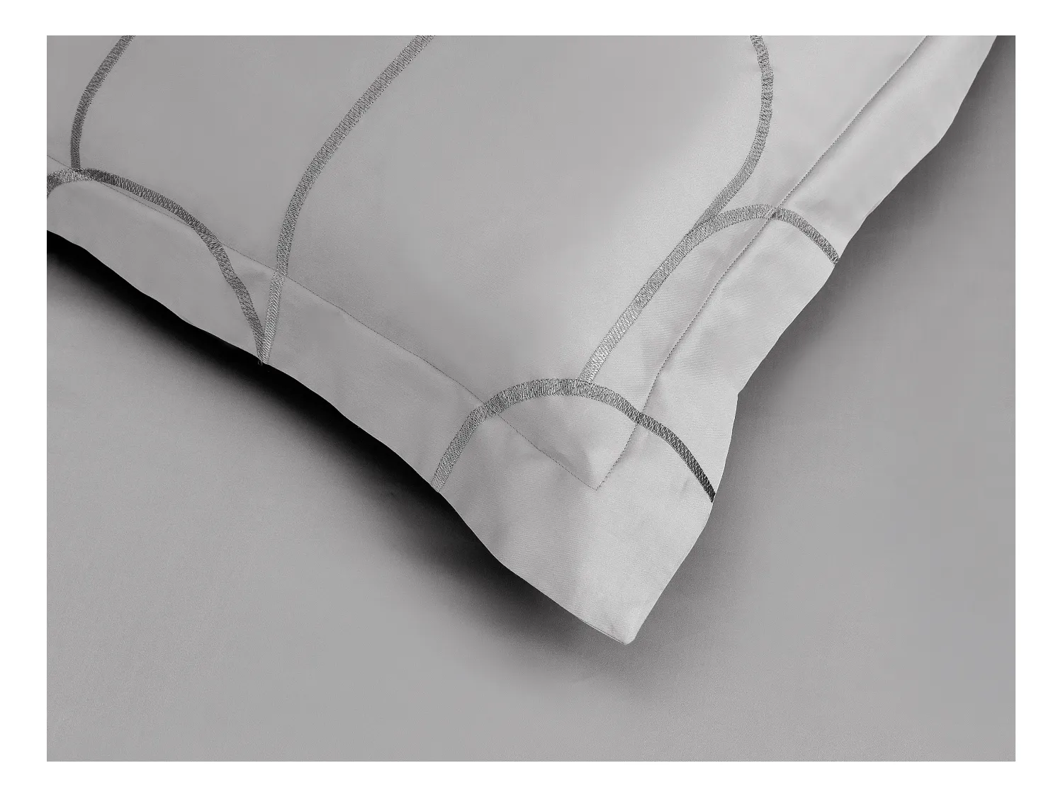 Satinbettwäsche bestickt - 100 % Baumwolle - 120 Fäden/cm² - Bettdeckenbezug 240 x 260 cm + 2 Kissenbezüge 65 x 65 cm - Grau - RIVANA von PALACIO