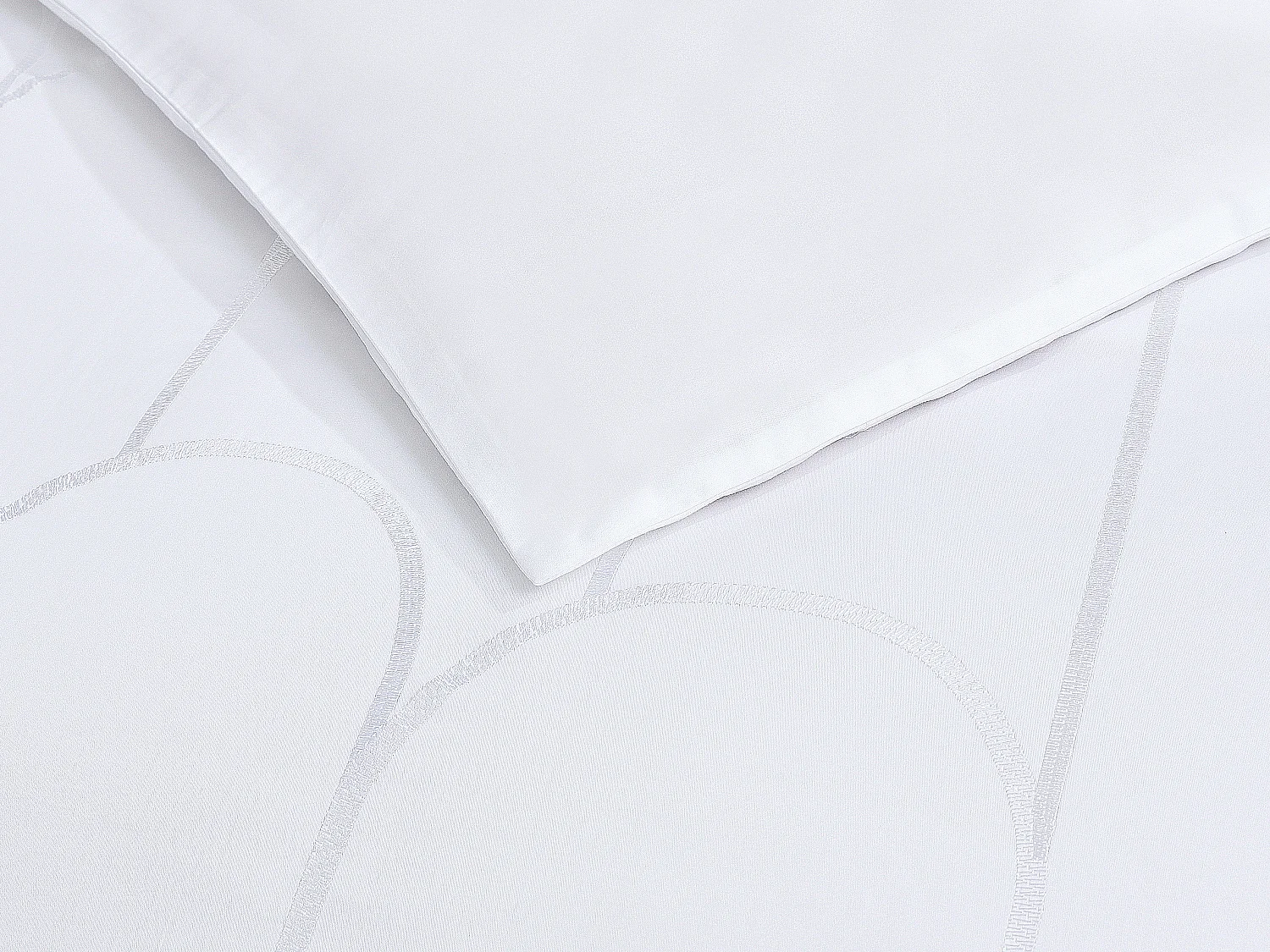 Komplet pościeli satynowej z haftem 100% bawełny 120 nici/cm² - Poszwa na kołdrę 220 x 240 cm + 2 poszewki na poduszkę 65 x 65 cm - Biały - RIVANA marki PALACIO