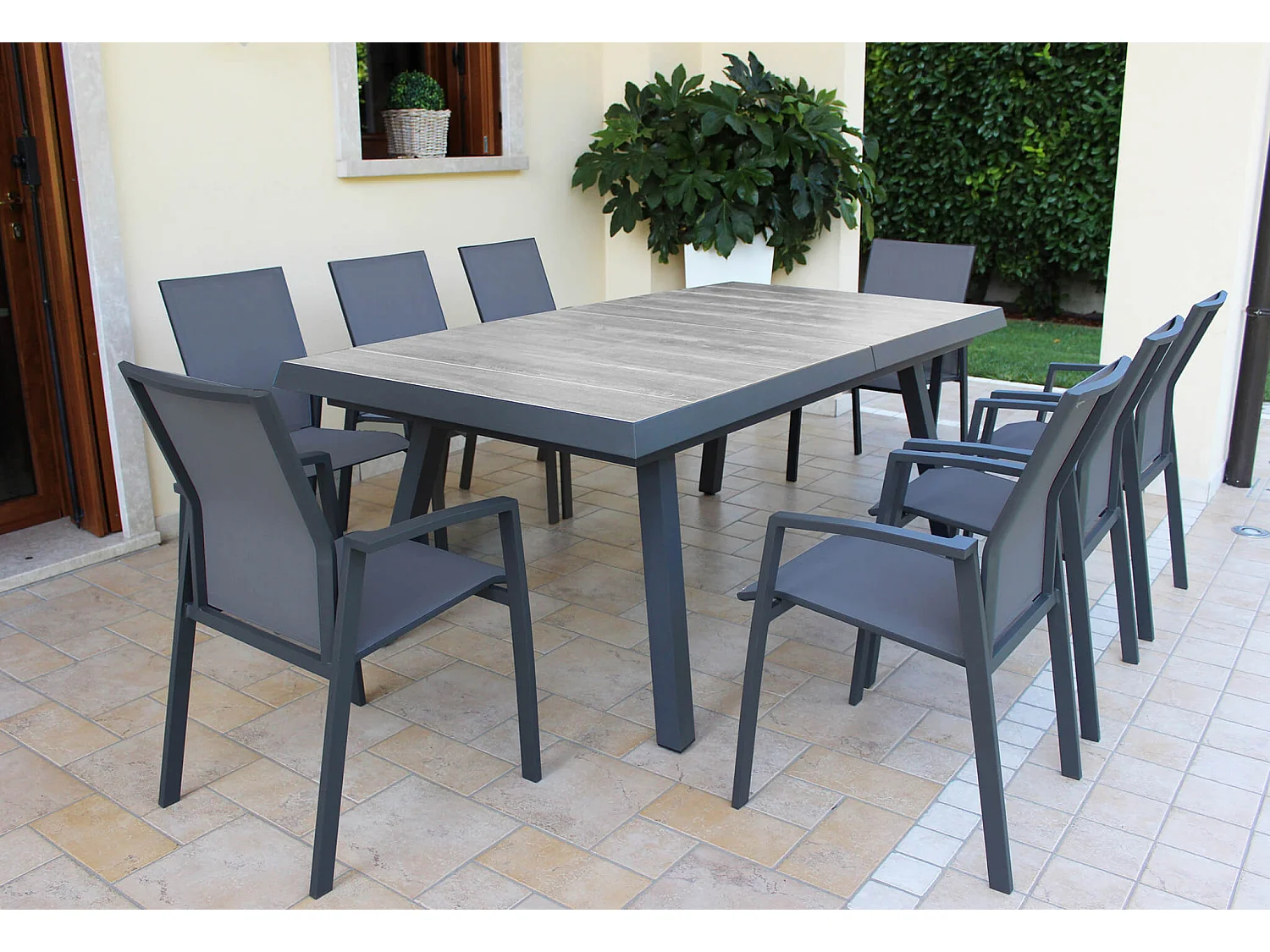 MilaniHome.it - tavolo da giardino allungabile in gres 205/265x105 di design moderno vintage cm 205/265 x 105 x 75 hdi coloreAntracite