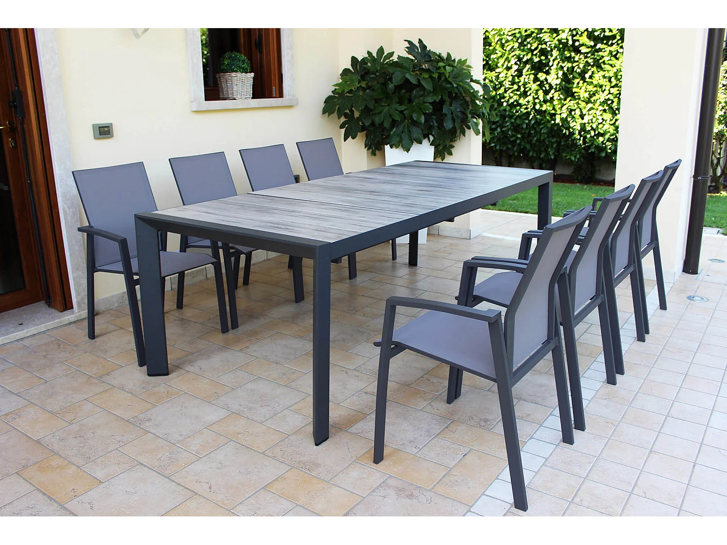 MilaniHome.it - tavolo da giardino allungabile in gres 205/265x105 di design moderno vintage cm 175/235 x 100 x 75 hdi coloreAntracite