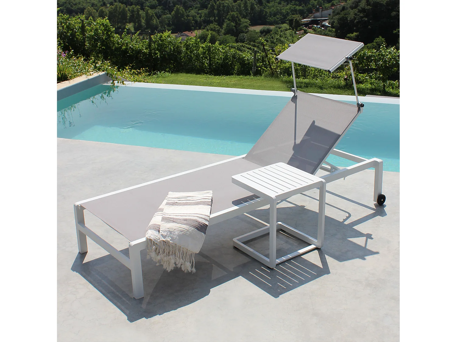 MilaniHome.it - tavolino da giardino in alluminio di design per esterno giardino cm 40 l x 40 p x 45 hdi coloreBianco
