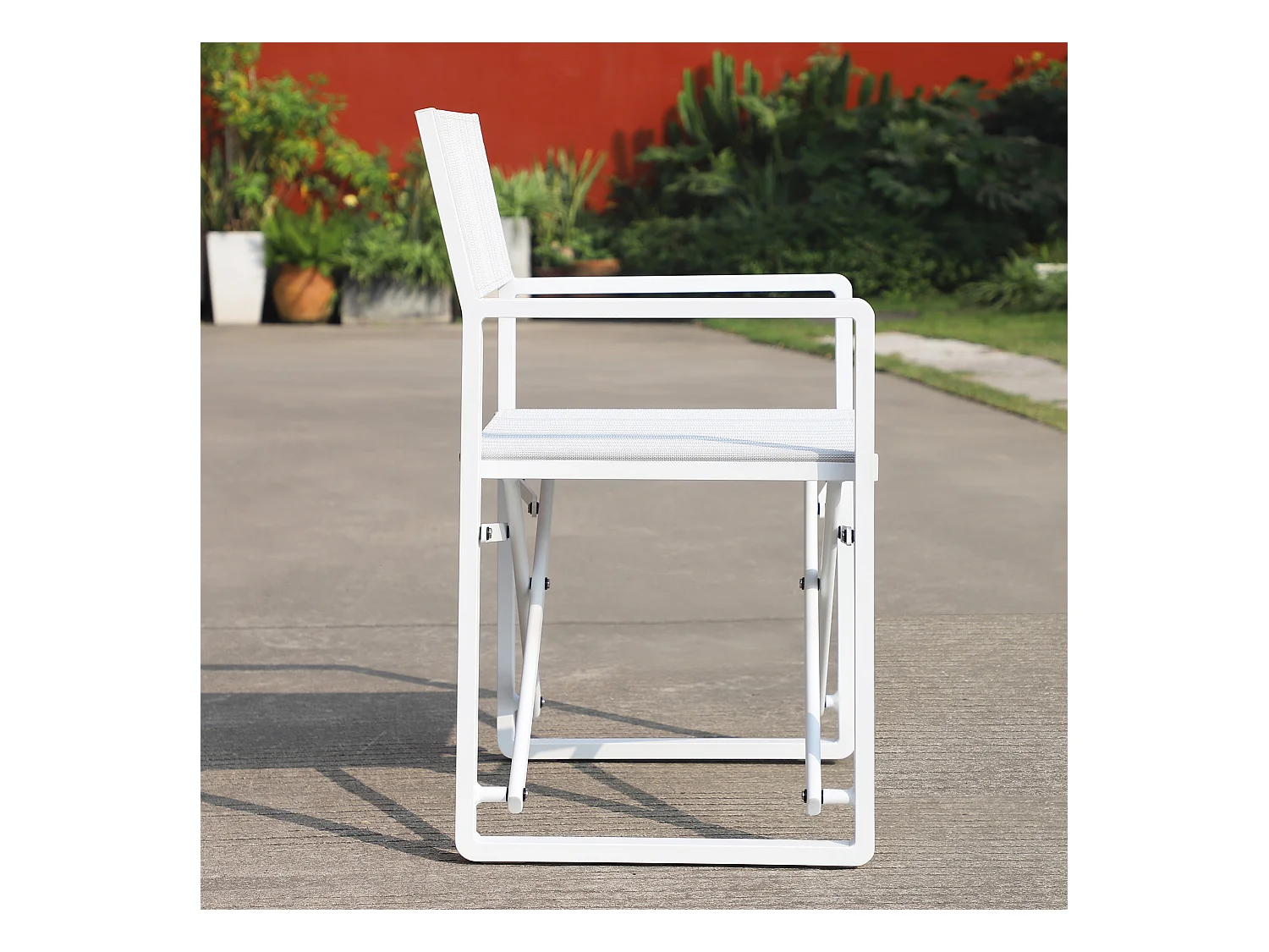 MilaniHome.it - poltrona regista in alluminio di design per esterno giardino cm 55 l x 46 p x 85 hdi coloreBianco