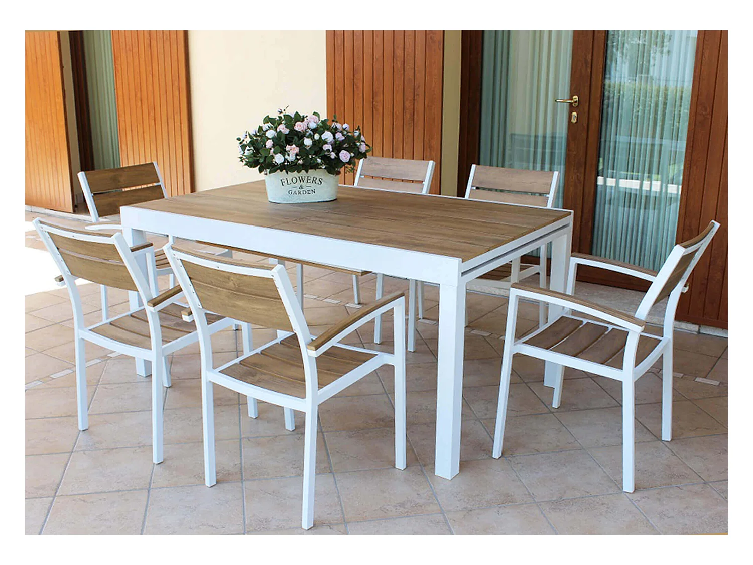 MilaniHome.it - Poltrona Impilabile In Alluminio E Polywood Da Esterno Giardino, Per Ristorante Agriturismo Albergo Hotel Colore Bianco,Marronedi coloreBianco