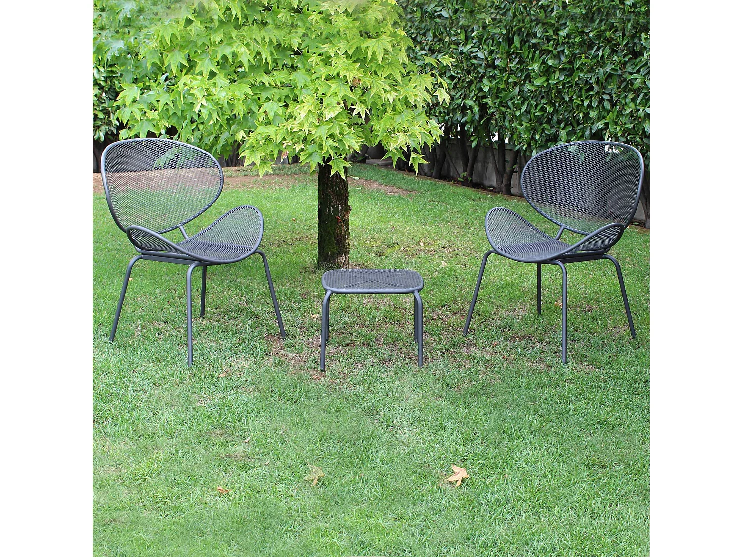 MilaniHome.it - Poltrona Sedia Impilabile In Ferro Grigio Scuro Per Esterno Giardino, Portico, Ristorante, Gelateria Bar Hotel Albergodi coloreGrigio scuro