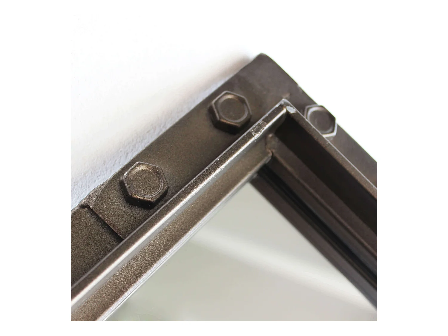 MilaniHome.it - Specchio In Ferro Per Camera Da Letto Moderno Design Stile Moderno Metallodi coloreAntracite