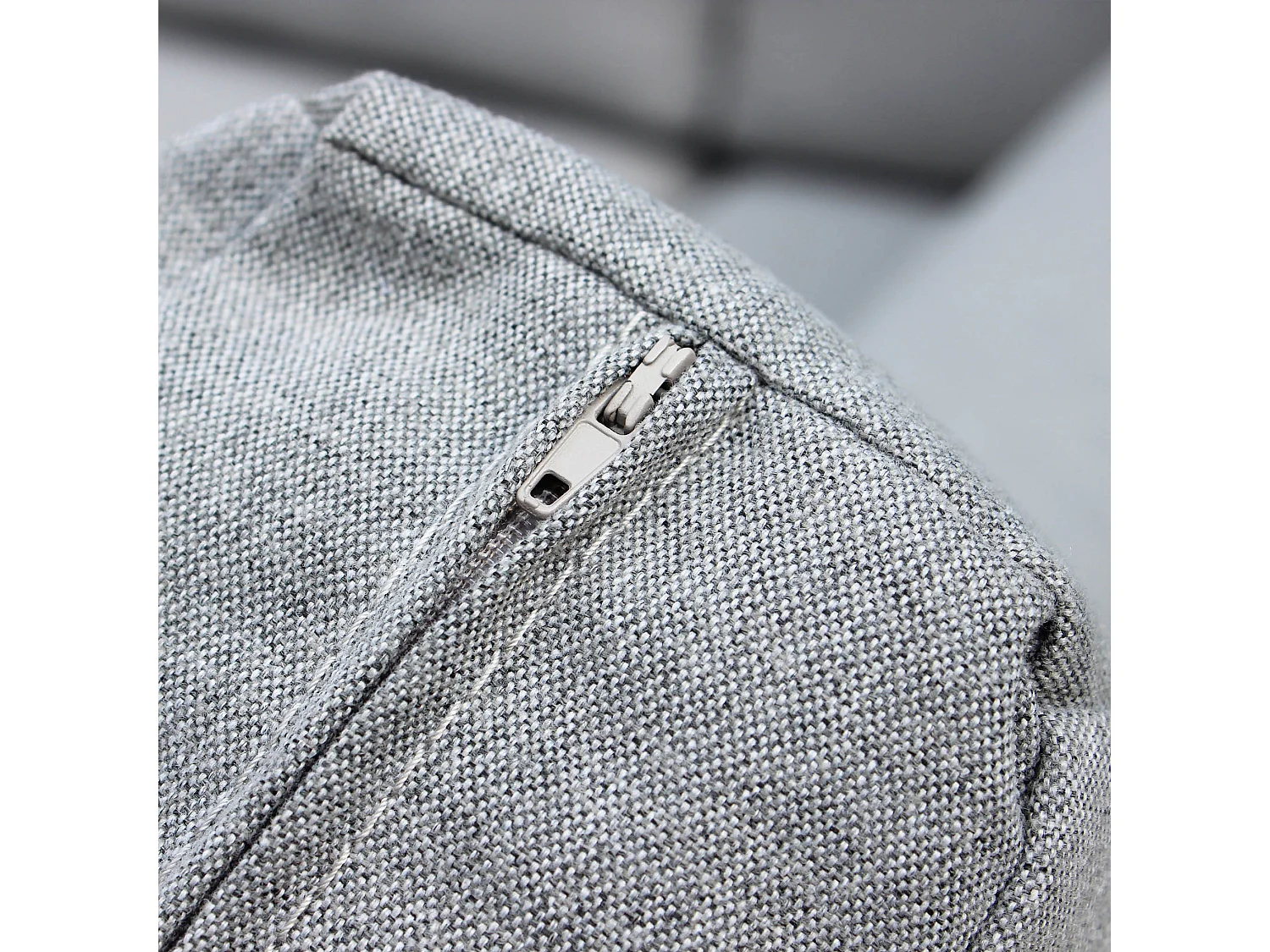 MilaniHome.it - divano con tavolino da esterno in alluminio di design per esterno giardino Divano: cm 70/135x75/140x75 h Tavolino: cm 32x40x53 hdi coloreGrigio