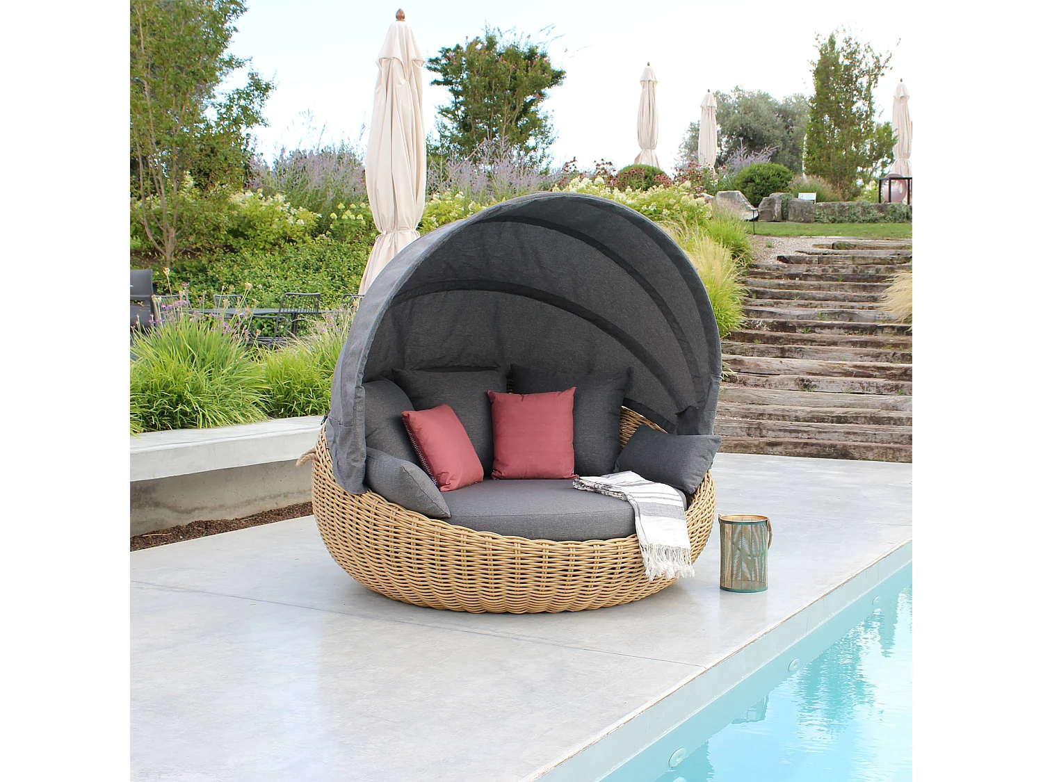 MilaniHome.it - conchiglione da esterno in alluminio e wicker di design per esterno giardino cm 170 l x 170 p x 94 hdi coloreGrigio