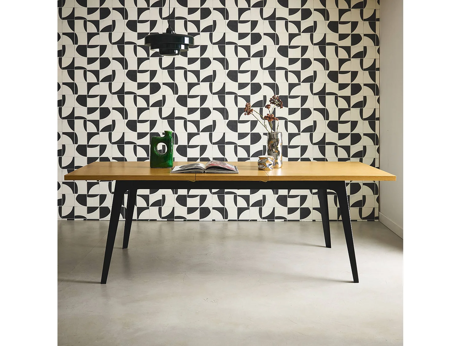 Table à manger extensible rectangulaire 180-230cm. placage chêne et métal. teinte naturelle. L 180/230 x P 90 x H 75cm