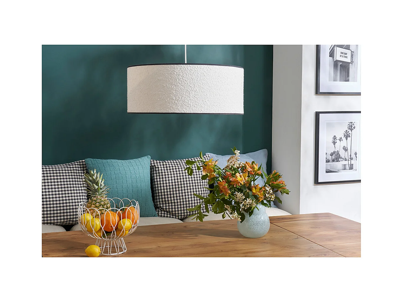 Hängeleuchte aus weißem Stoff mit Bouclé-Wolleffekt und naturfarbenem Bast D50 cm TRAVES