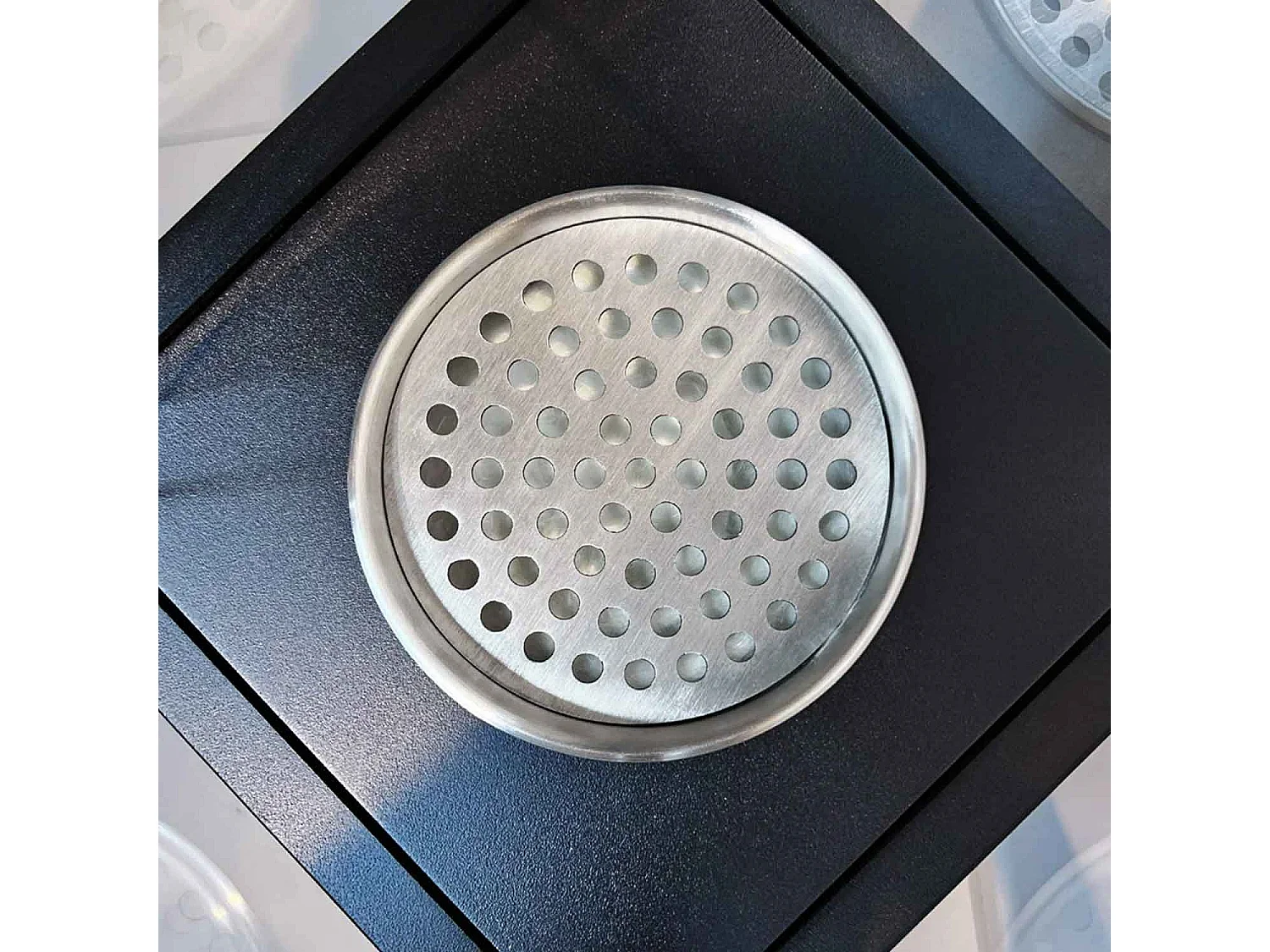 Capri - Camino a bioetanolo da esterno 20x20x110 cm, colore nero