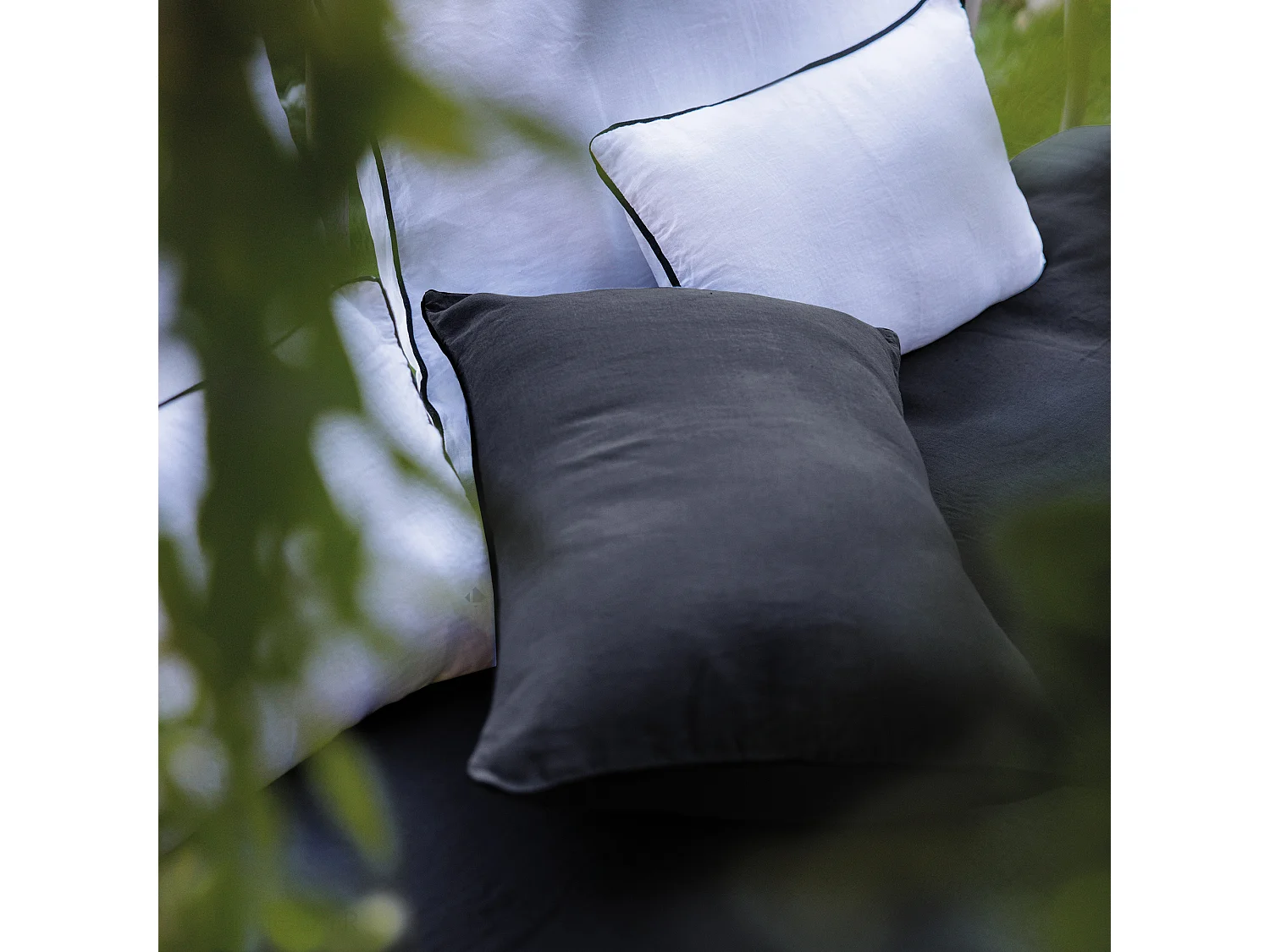 Housse de coussin PRELUDE 40x60 cm lin et coton lavé bleu Granit