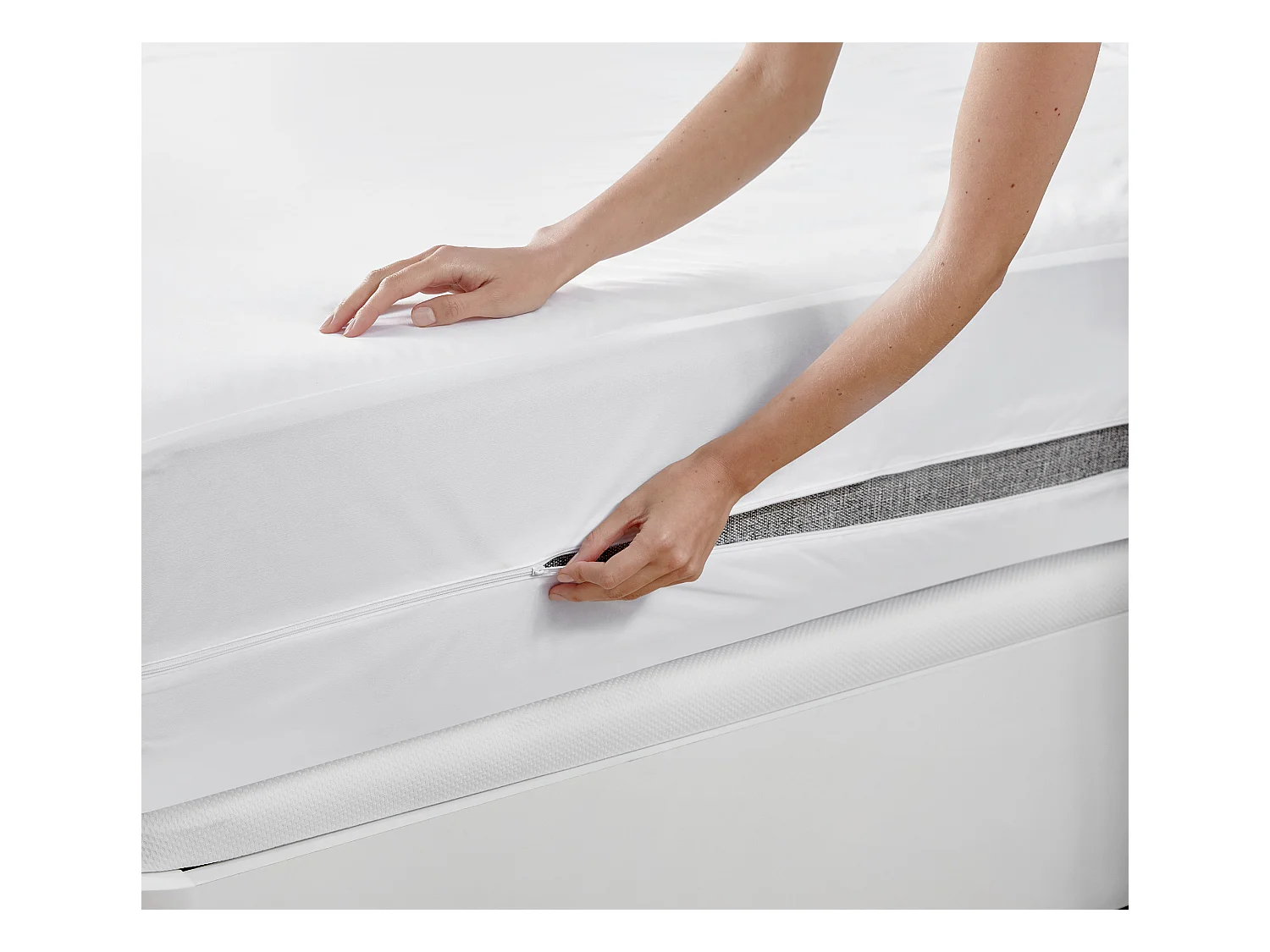 Housse de matelas contre les punaises de lit et les liquides