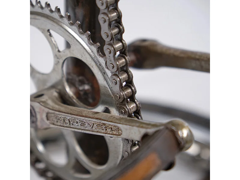 Tabouret H. 75 cm en bois avec pneu de vélo et métal recyclé - BICI