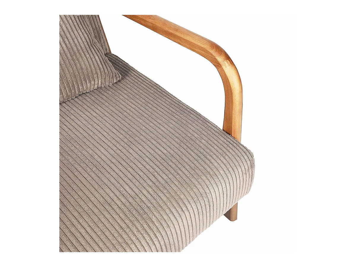 AMORY - Fauteuil en velours côtelé coloris taupe pieds et accoudoirs en hévéa