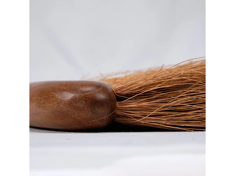 Lot de 2 balayettes en bois de teck et fibre de coco - ANGELICA 02