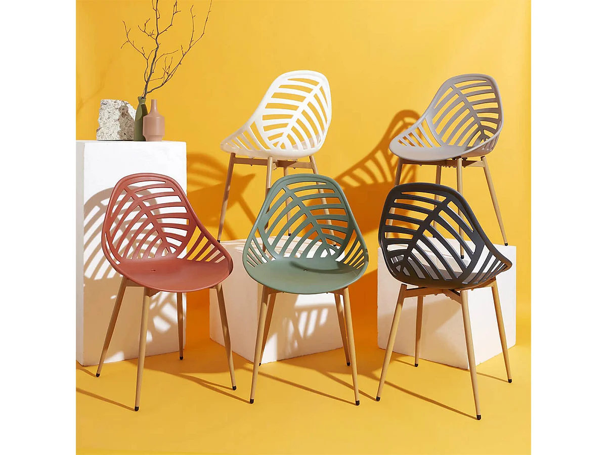 SAORI - Lot de 4 Chaises de Jardin Coque Plastique Ajourée Blanc Pieds Métal