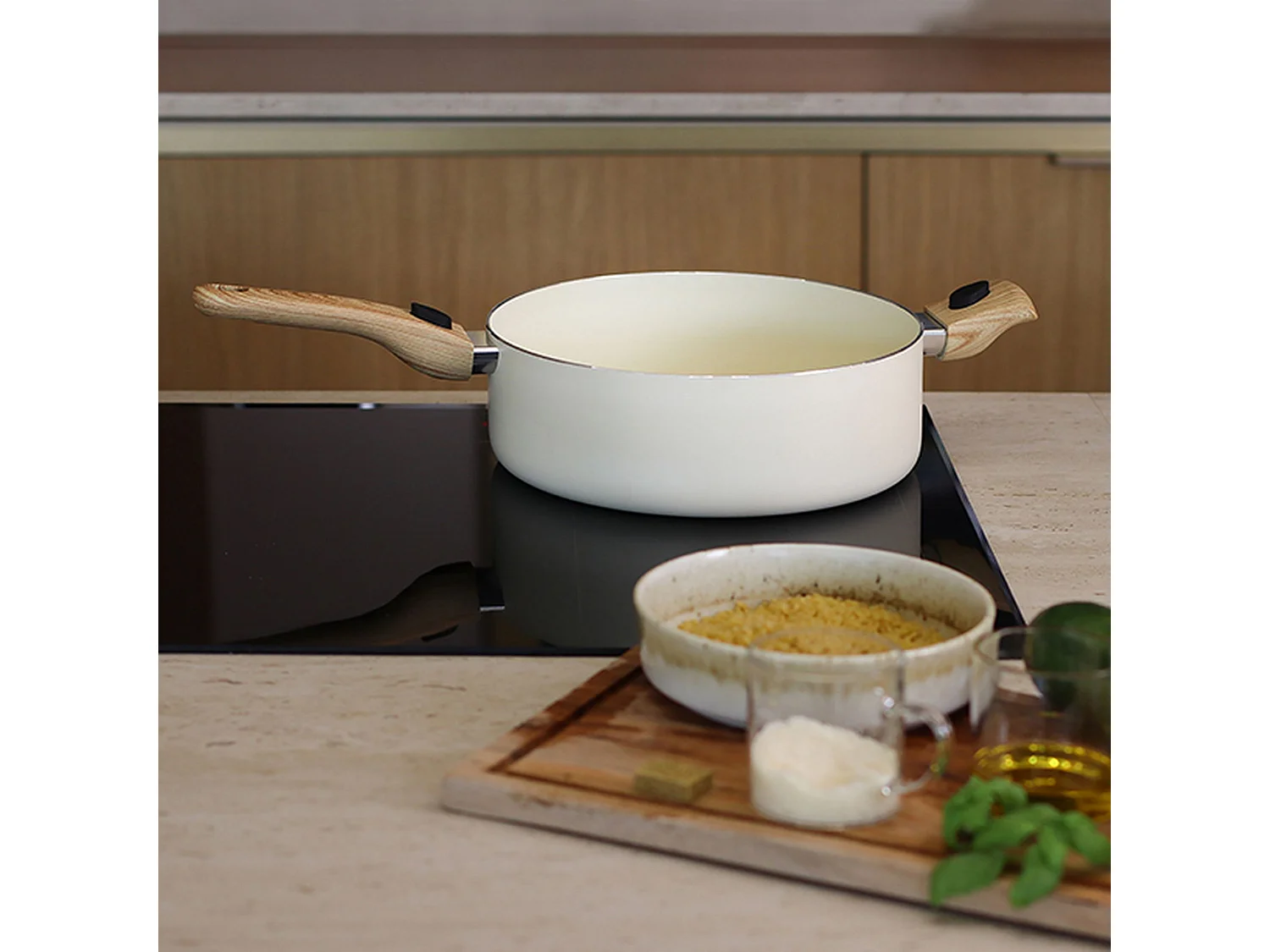 Menastyl - Set Culinaire Multi- Usage Crème 28cm En Aluminium Recyclé