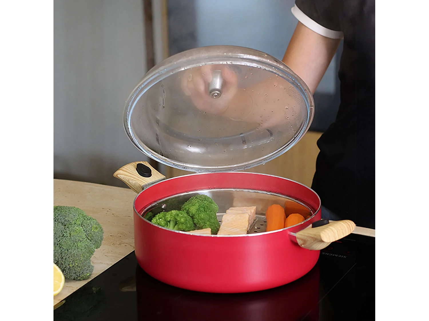 Menastyl - Set Culinaire Multi- Usage Magenta 28cm En Aluminium Recycle