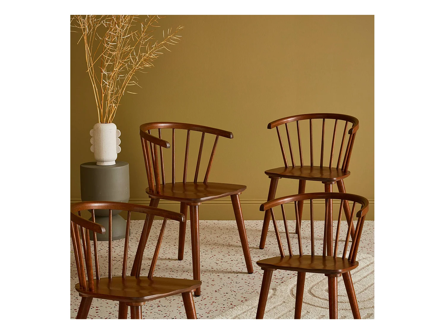 Set di 4 sedie in legno, marrone