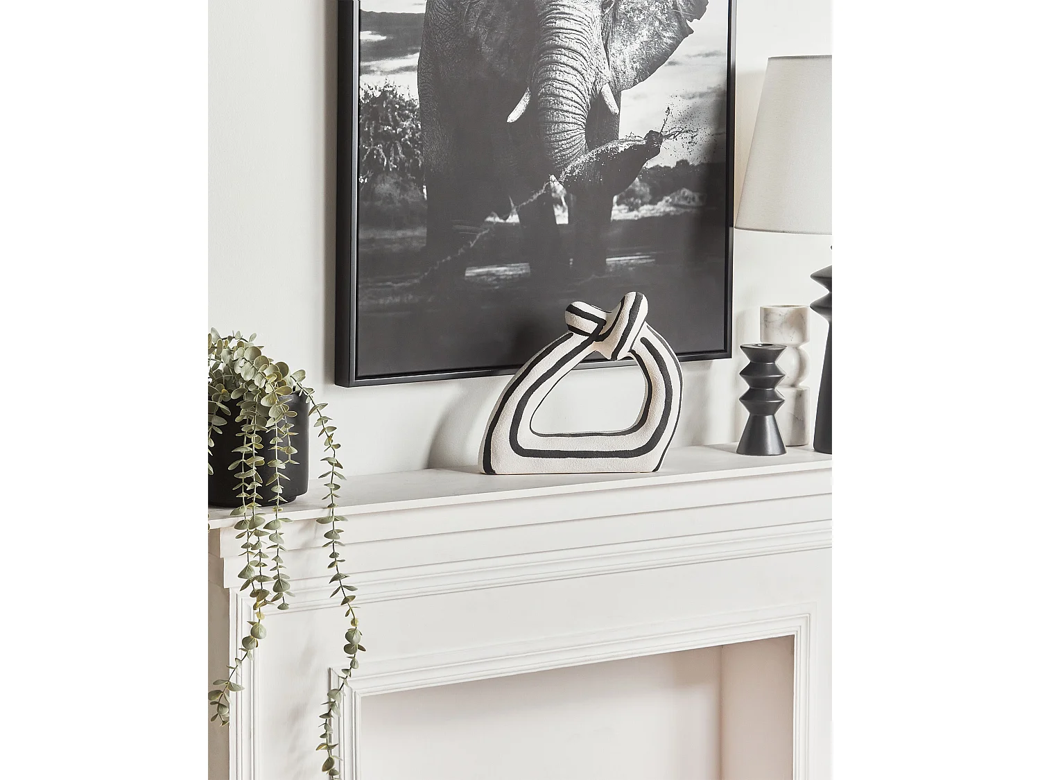 Wohnzimmer Dekofigur Steinzeug weiß-schwarz Knotenform gestreift 24 cm Zander