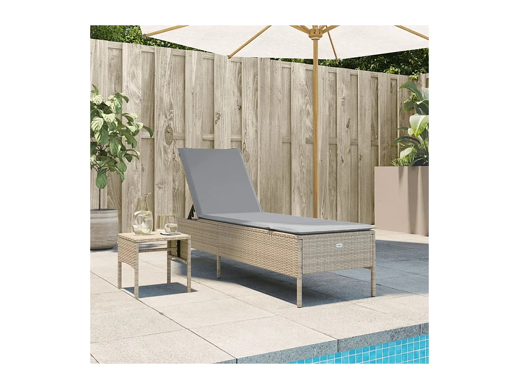 Chaise longue avec table et coussin beige résine tressée