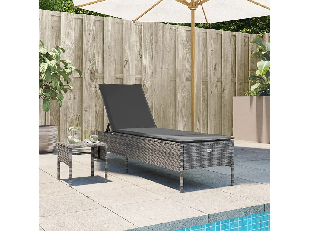 Sonnenliege mit Tisch und Auflage Grau Poly Rattan