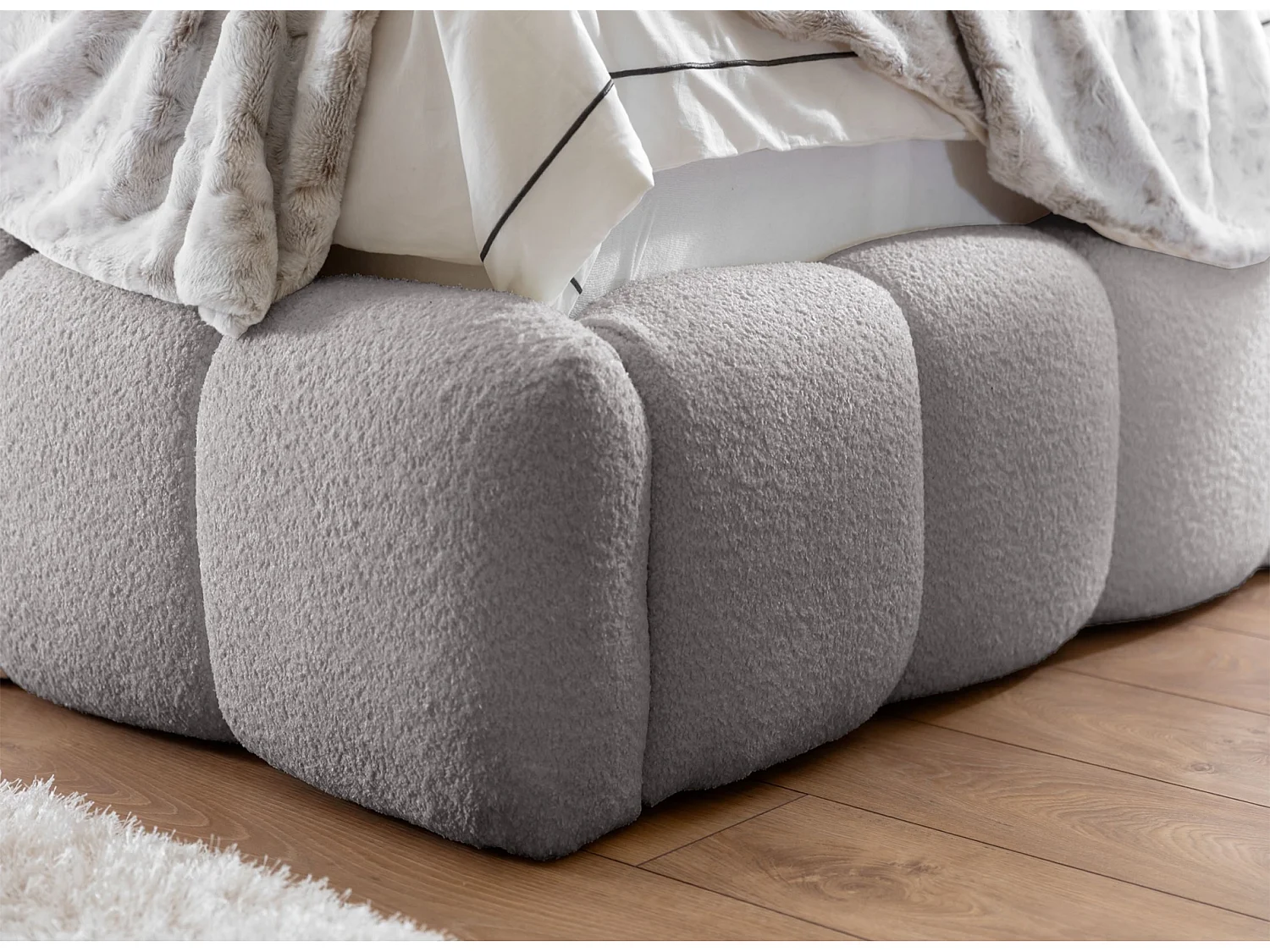 Lit capitonné double - 180x200 cm - en bouclette gris clair - CANDE