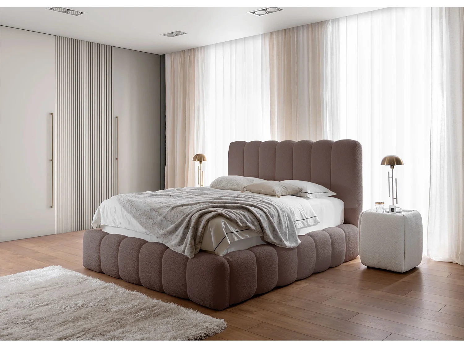 Tweepersoonsbed gestoffeerd - 140x200 cm - in lichtbruin bouclette - CANDE