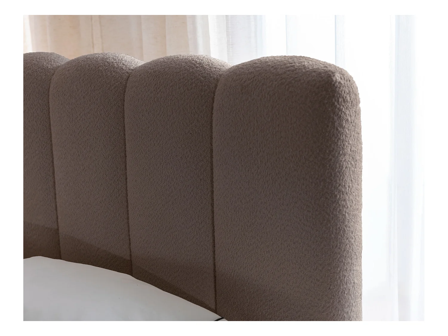 Lit capitonné double - 160x200 cm - en bouclette marron clair - CANDE