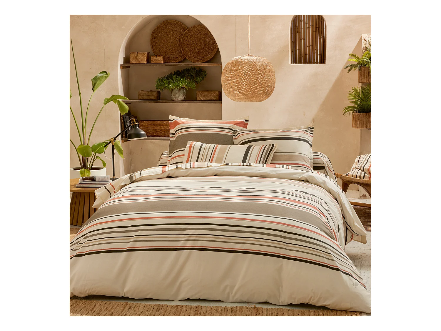 Parure de lit 3 pièces : housse 280x240 cm et taies 65x65 cm coton HUGO beige/corail