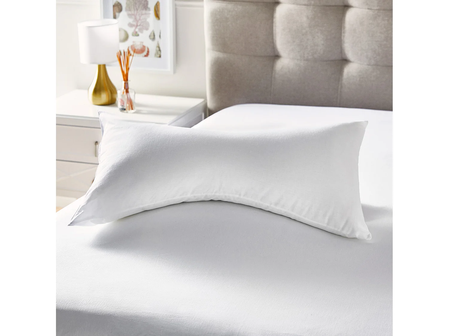 Almohada de 40 x 60 cm de fibra hueca siliconada (poliéster) de 11 cm - NEUTRAL de PIKOLIN