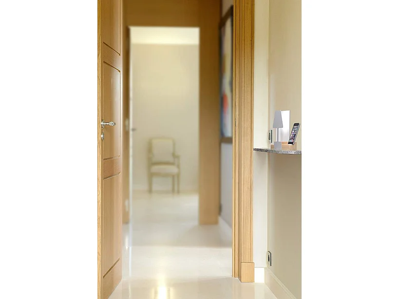 Lampe luxi tactile avec station de chargement par usb